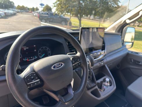 Used 2023 Ford Transit 350 XLT RWD image 17