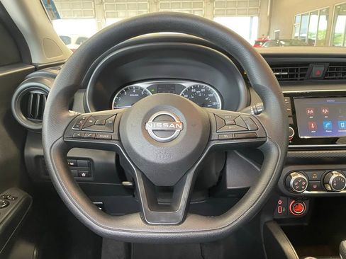 Used 2024 Nissan Kicks S image 13