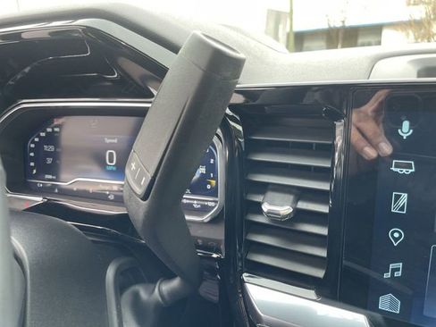 Used 2025 Chevrolet Silverado 2500 LTZ w/ LTZ Premium Package image 20