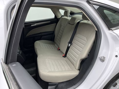 Used 2017 Ford Fusion S image 9