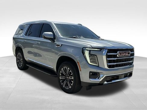 Used 2025 GMC Yukon Elevation AWD/4WD image 11