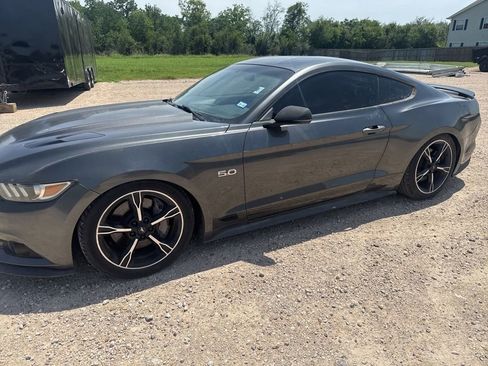 Used 2016 Ford Mustang GT Premium w/ Equipment Group 401A RWD image 3