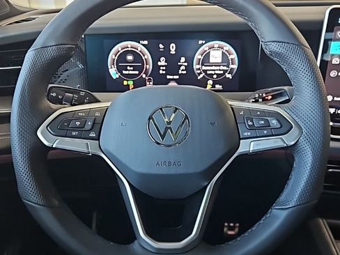 New 2026 Volkswagen Tiguan SE R-Line FWD image 35