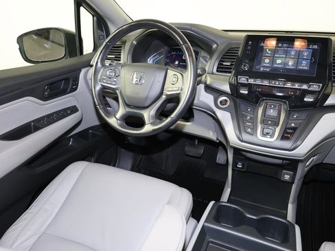 Used 2023 Honda Odyssey EX-L image 9