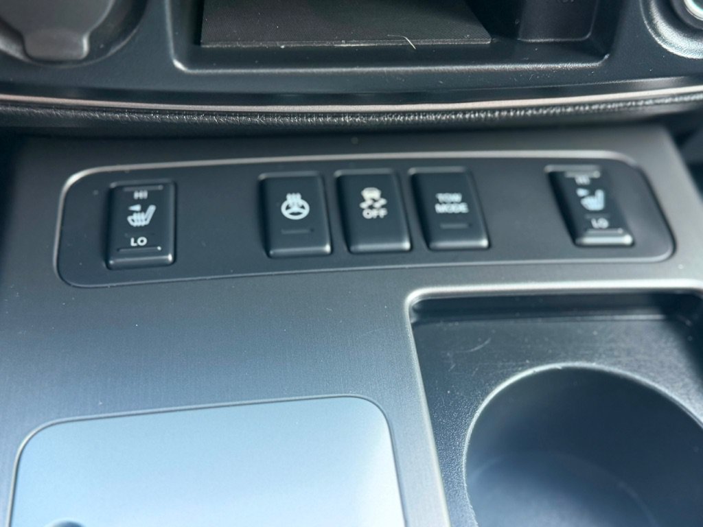 Used 2012 Nissan Armada Platinum AWD/4WD image 17