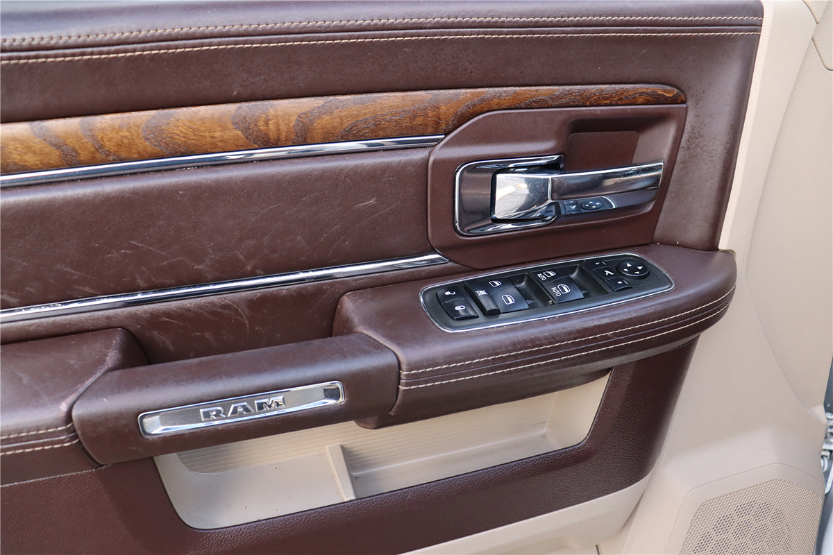 Used 2013 RAM 1500 Laramie Longhorn w/ Convenience Group AWD/4WD image 24