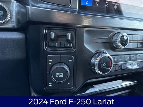 Used 2024 Ford F250 Lariat w/ Chrome Package image 24