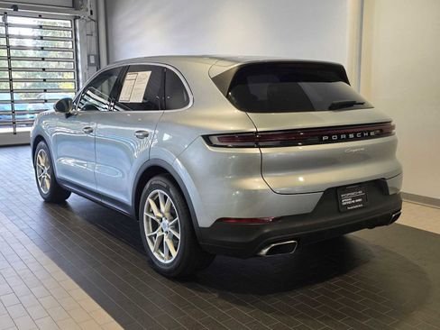 Used 2024 Porsche Cayenne image 3