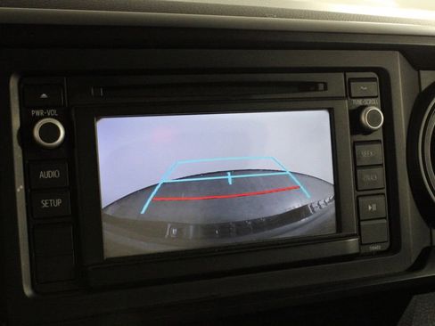 Used 2019 Toyota Tacoma SR5 image 8