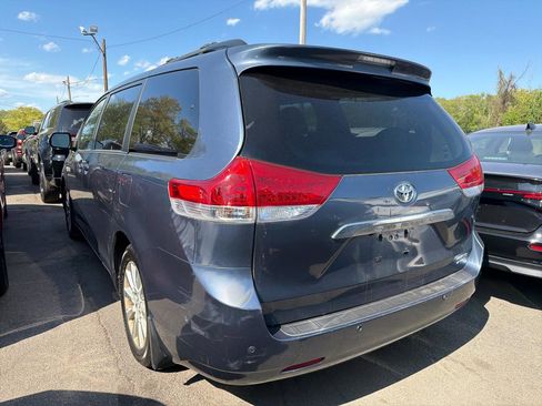 Used 2013 Toyota Sienna Limited w/ Premium Pkg AWD/4WD image 11