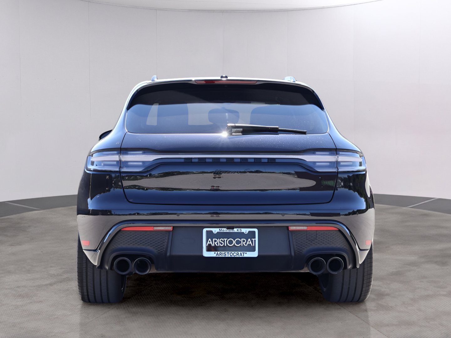 Certified 2024 Porsche Macan S w/ Premium Plus Package AWD/4WD image 7
