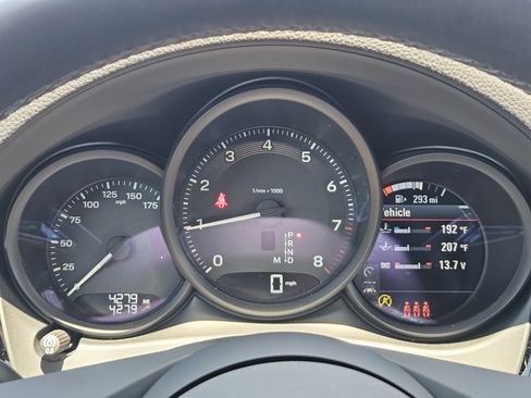 Certified 2026 Porsche Macan AWD/4WD image 16