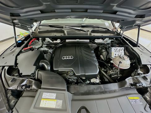 Used 2023 Audi Q5 2.0T Premium w/ Convenience Package AWD/4WD image 36