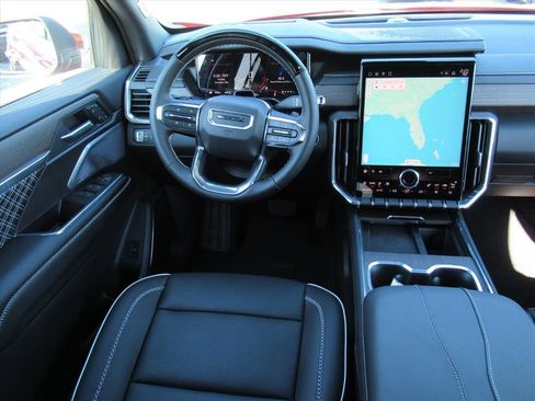 Used 2024 GMC Acadia Denali w/ Super Cruise Package image 12