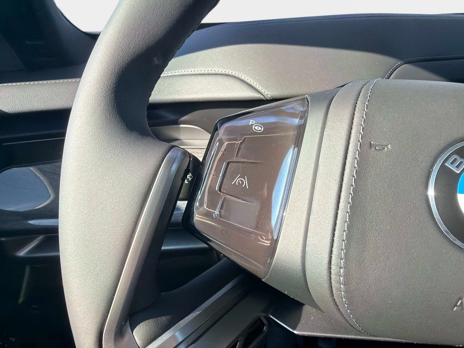 New 2027 BMW i7 xDrive50 w/ Executive Package AWD/4WD image 28