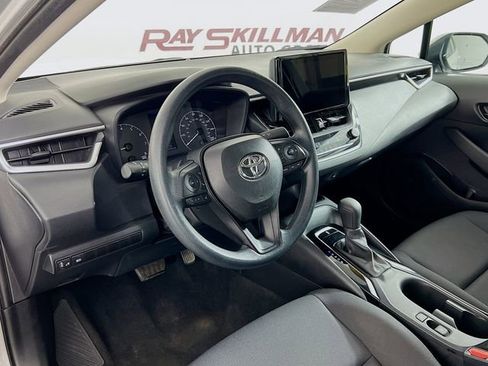 Used 2024 Toyota Corolla LE FWD image 32
