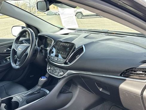 Used 2018 Chevrolet Volt Premier w/ Driver Confidence Package image 28