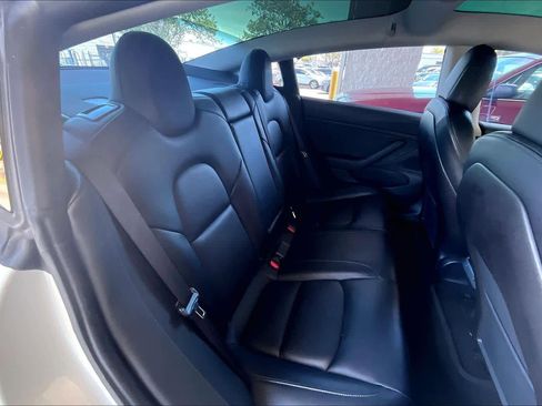 Used 2019 Tesla Model 3 Standard Range RWD image 19