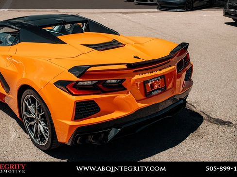 Used 2024 Chevrolet Corvette Stingray Premium Conv w/ Z51 Performance Package RWD image 16