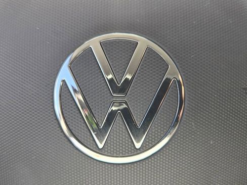 Certified 2022 Volkswagen Taos SE w/ IQ.Drive SE Package FWD image 28