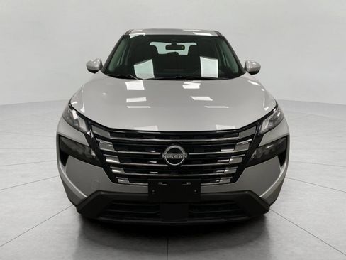 Certified 2025 Nissan Rogue SV image 10