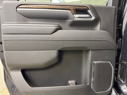 Used 2026 GMC Sierra 3500 SLE w/ Preferred Package image 16