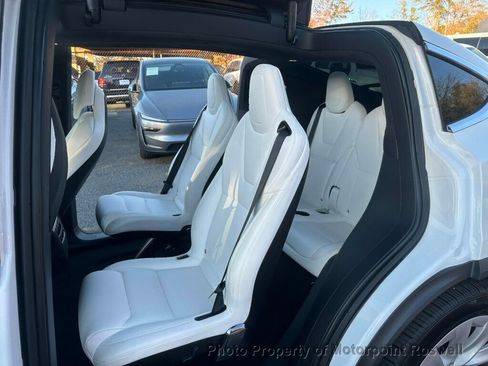 Used 2019 Tesla Model X 100D image 9
