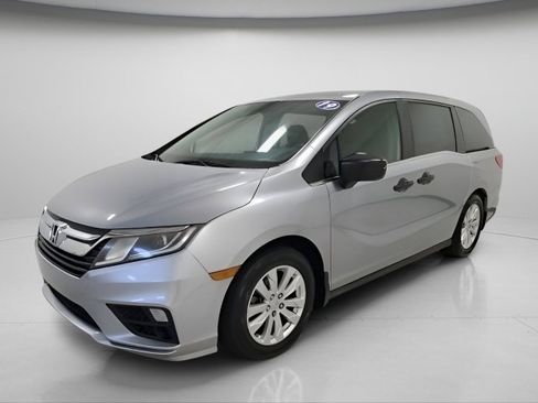 Used 2019 Honda Odyssey LX image 8