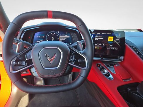 Used 2021 Chevrolet Corvette Stingray Premium Conv w/ Z51 Performance Package RWD image 17