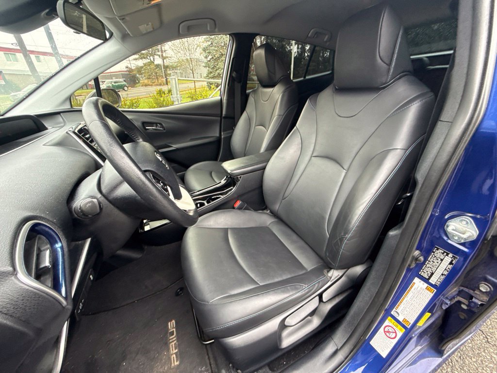 Used 2017 Toyota Prius Three Touring w/ Protection Package FWD image 9