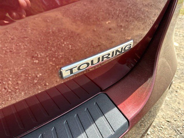 Used 2018 Honda Odyssey Touring image 16