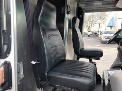 Used 2016 Ford E-350 and Econoline 350 Super Duty w/ A/C Prep Package RWD image 44