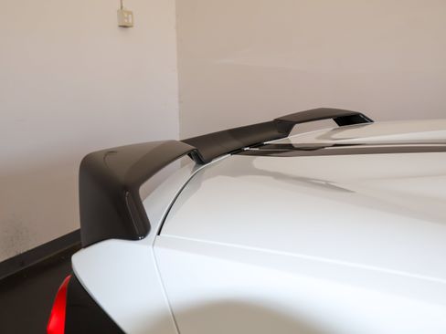 Used 2024 Chevrolet Corvette Stingray Preferred Conv w/ Z51 Performance Package RWD image 46
