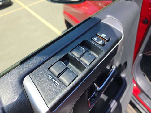 Used 2022 Toyota 4Runner SR5 Premium w/ Moonroof Package AWD/4WD image 19