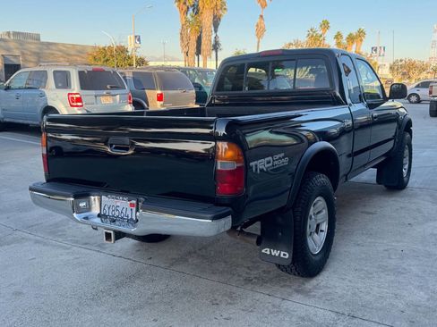 Used 2000 Toyota Tacoma 4x4 Xtracab V6 image 9