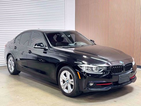Used 2018 BMW 330i Sedan RWD image 3