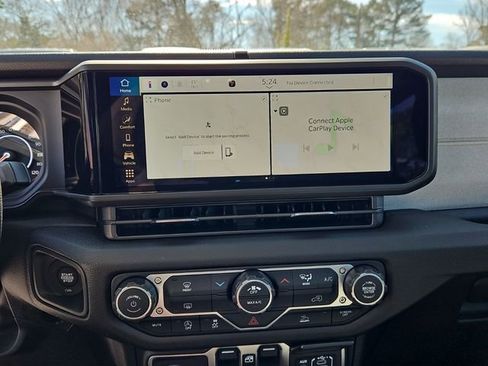 New 2026 Jeep Gladiator Sport image 17