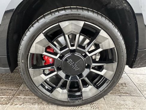 Used 2026 BMW XM Label Red image 37