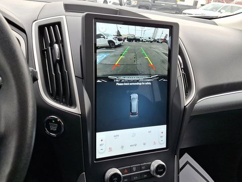 Used 2021 Ford Edge SEL w/ Convenience Package image 18