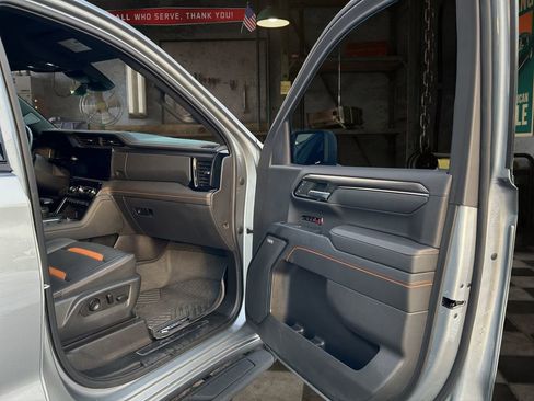 Used 2023 GMC Sierra 1500 AT4 w/ AT4 Premium Package image 31