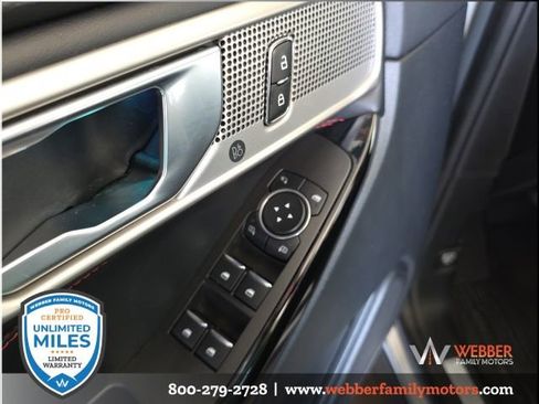 Used 2023 Ford Explorer ST-Line w/ Class IV Trailer Tow Package AWD/4WD image 19