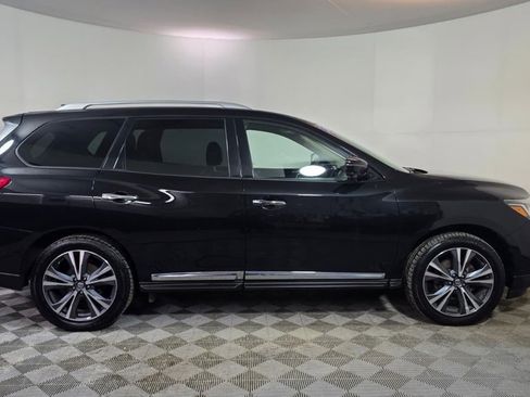 Used 2019 Nissan Pathfinder Platinum image 6