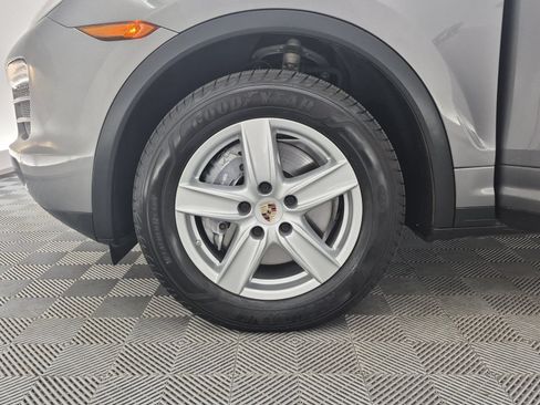 Used 2013 Porsche Cayenne AWD/4WD image 28