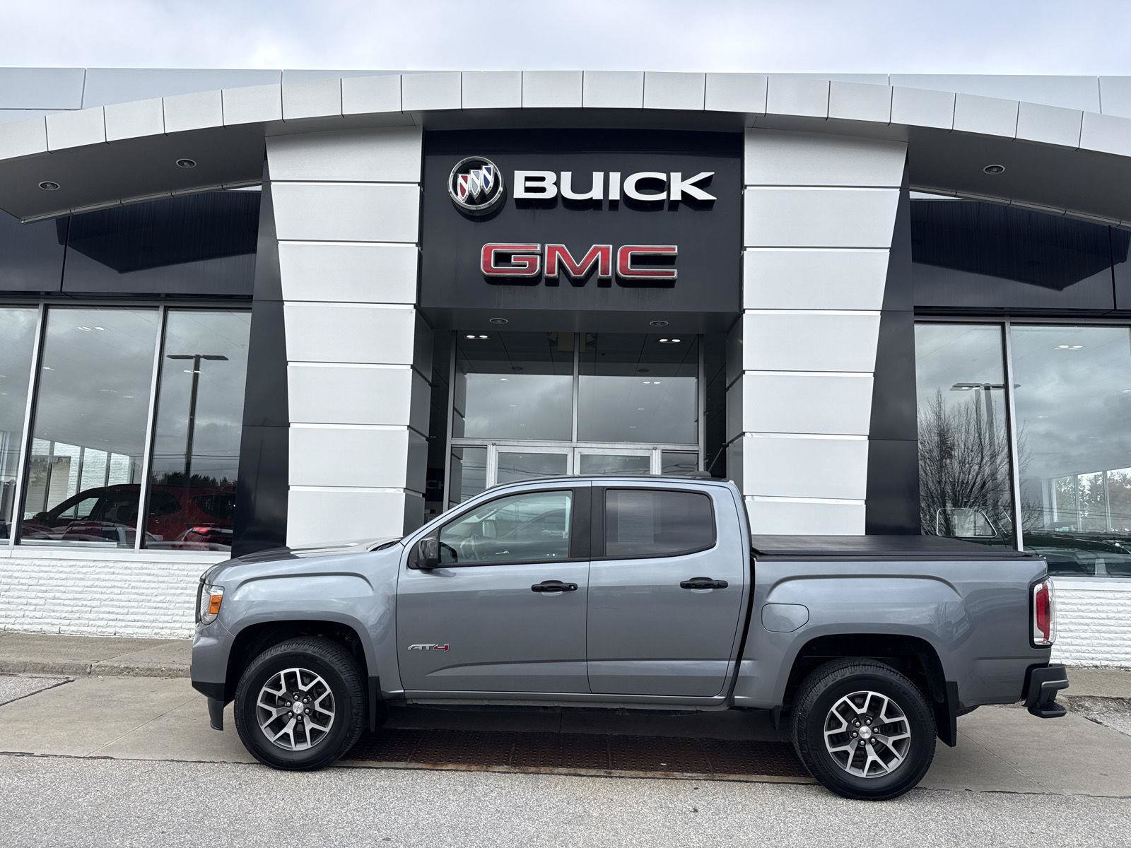 Used 2021 GMC Canyon AT4 w/ Trailering Package AWD/4WD image 5