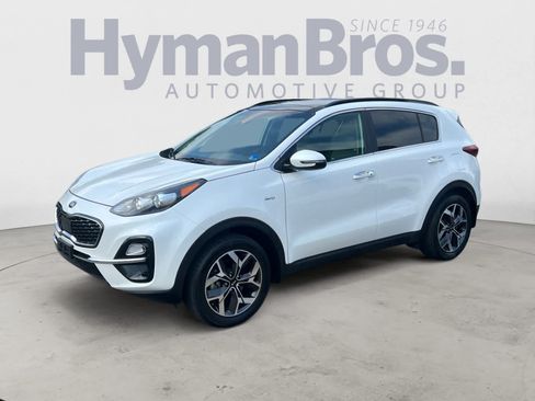 Certified 2022 Kia Sportage EX w/ EX Technology Package AWD/4WD image 8