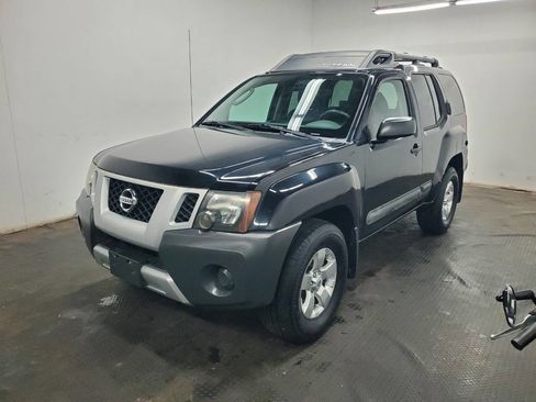 Used 2011 Nissan Xterra S image 1