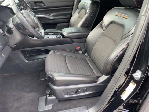 Used 2023 Nissan Pathfinder Rock Creek image 14