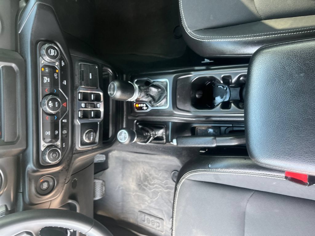 Used 2023 Jeep Wrangler Unlimited Sport AWD/4WD image 28