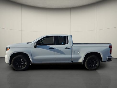Used 2022 Chevrolet Silverado 1500 Custom RWD image 5