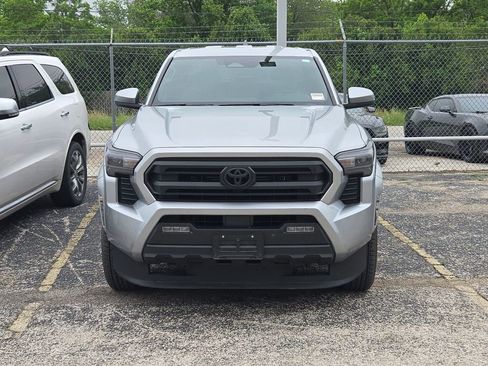 Used 2024 Toyota Tacoma SR5 RWD image 6